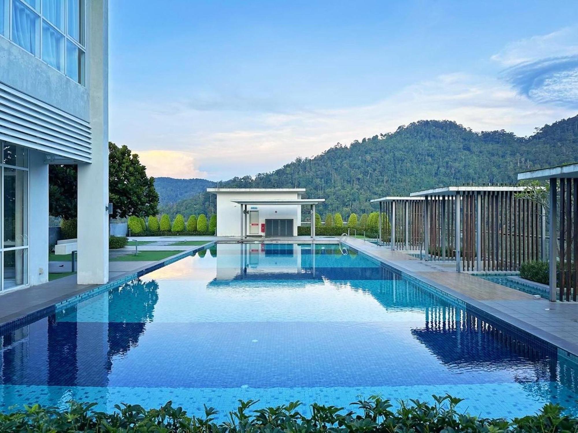 云顶高原瑞园酒店及高级公寓 外观 照片 The swimming pool at the resort